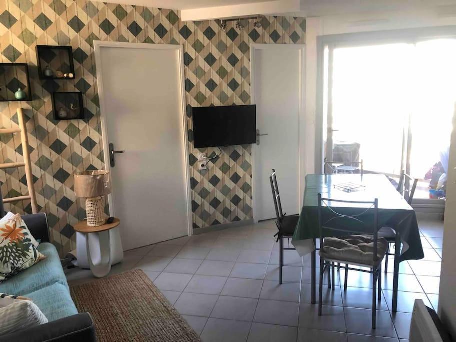 Appartement Face A La Mer Canet En Roussillon Luaran gambar